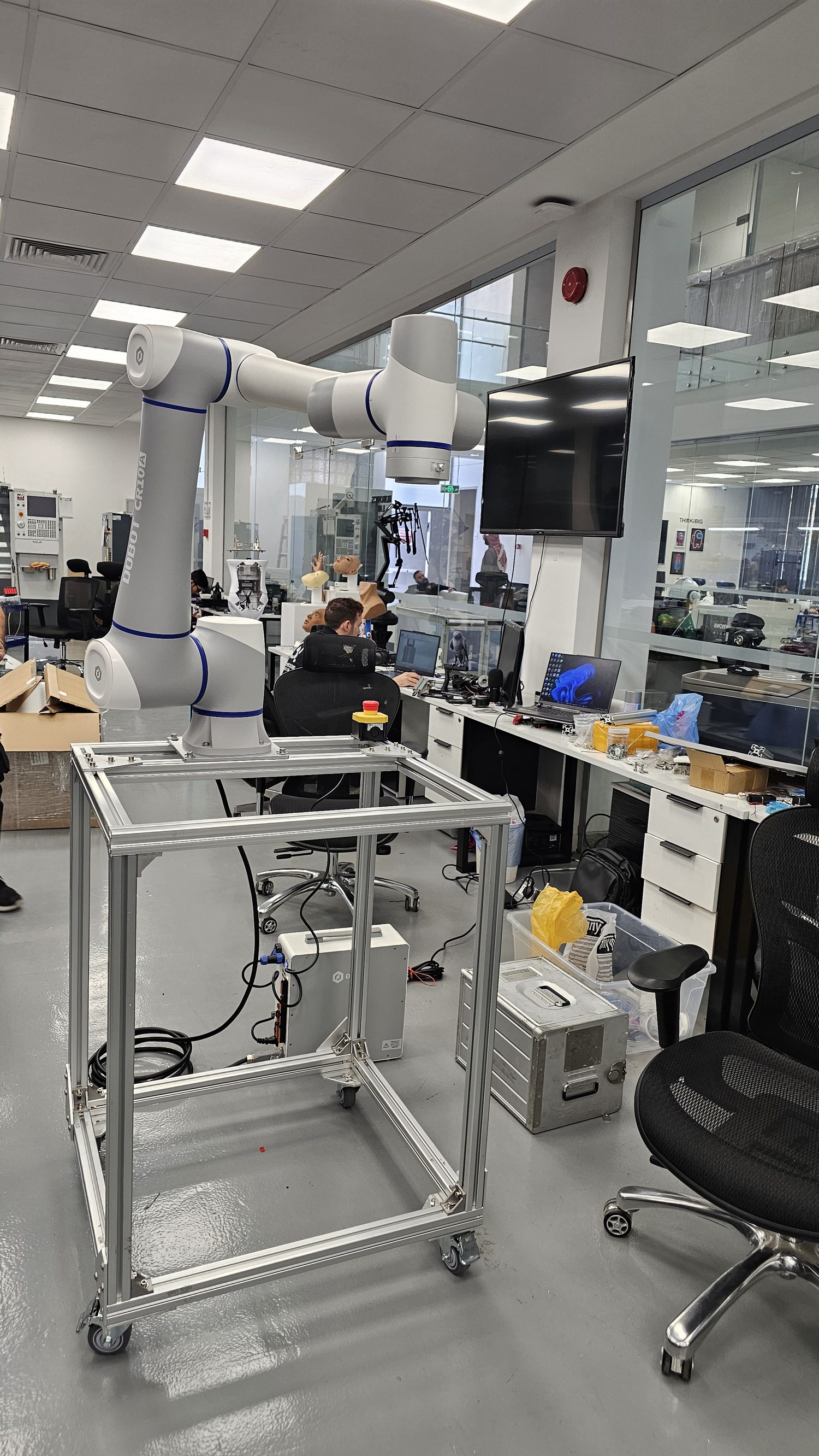 First robot mounted on the initial mobile cell frame