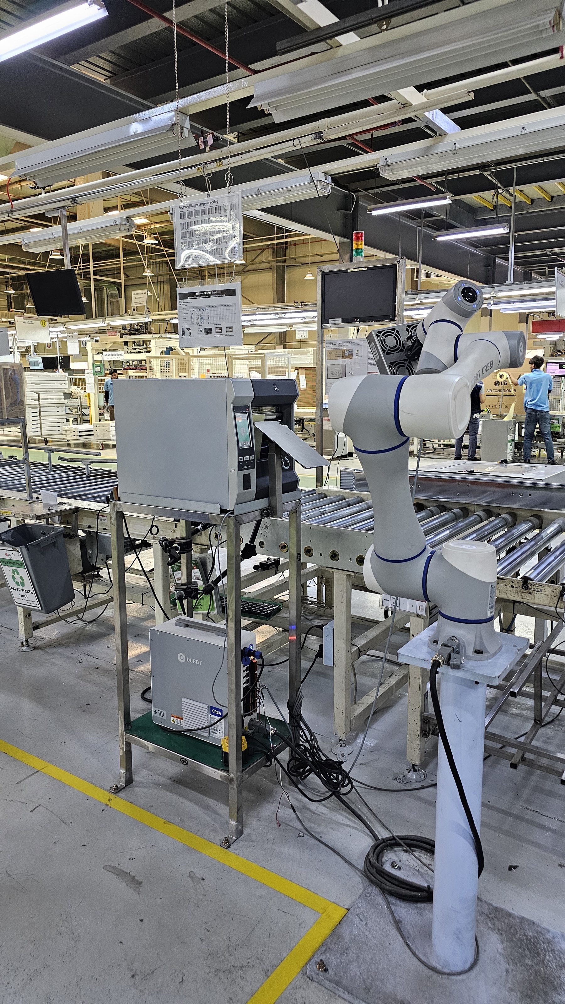 Robot, printer and cell integration detail